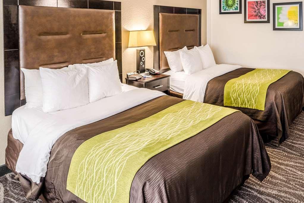 Comfort Inn Downtown Charleston Room photo