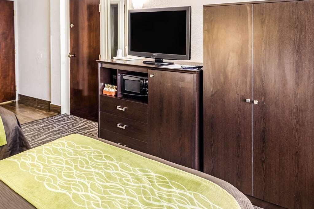 Comfort Inn Downtown Charleston Room photo
