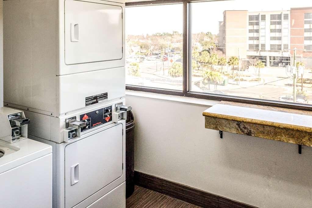 Comfort Inn Downtown Charleston Facilities photo