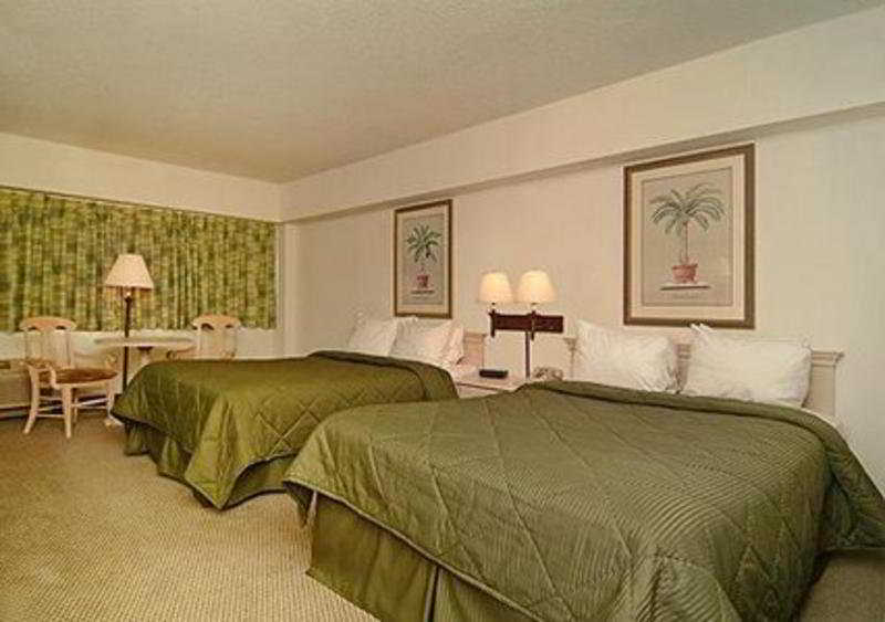Comfort Inn Downtown Charleston Room photo